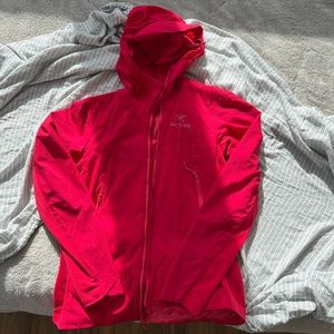 XS Arc’teryx Atom SL Hoody
